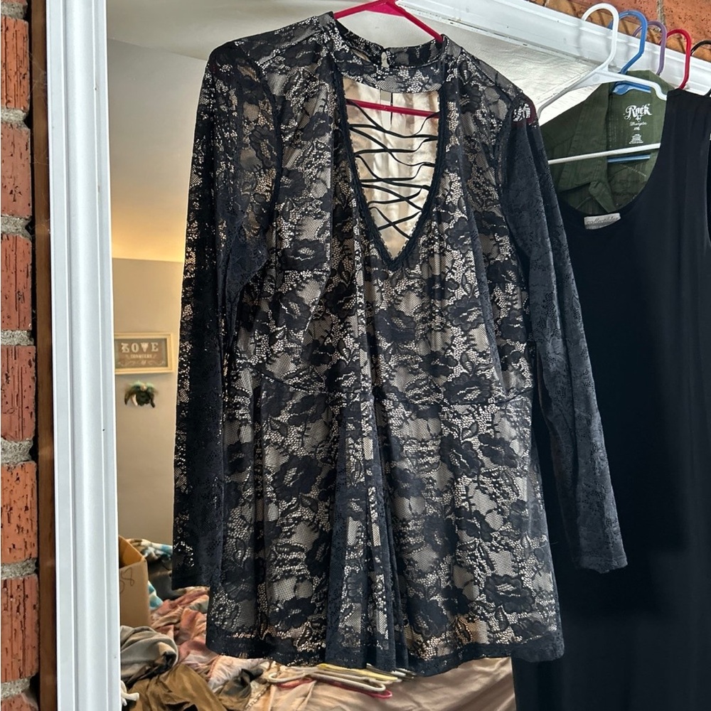 Gorgeous Torrid Shirt, Black Lace, SZ 2